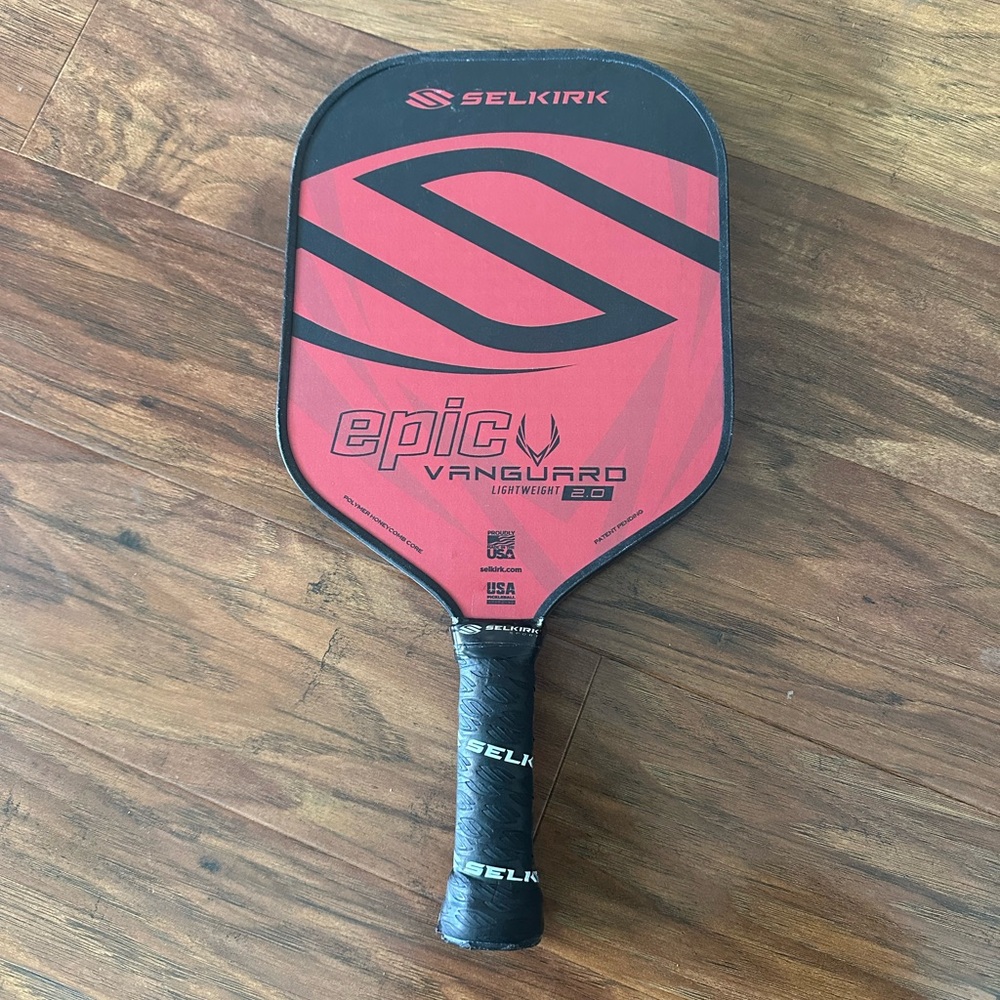 SELKIRK EPIC VANGUARD 2.0 Pickleball Paddle